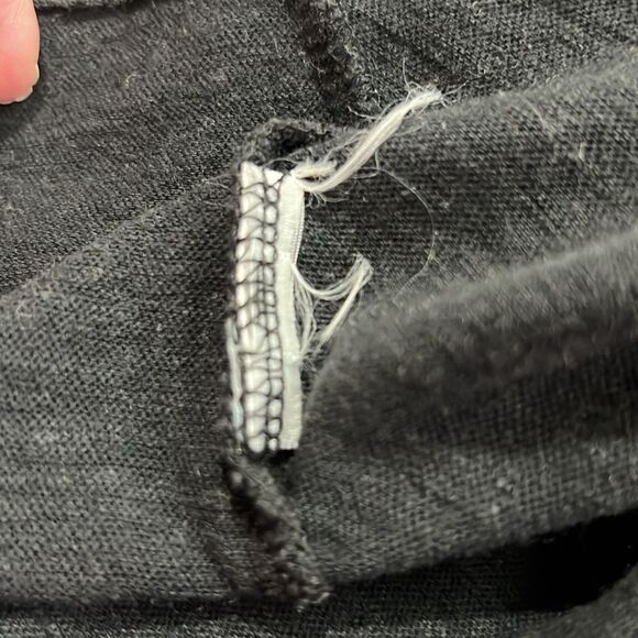 Free People Black short sleeve deep bee tunic top size small EUC - Picture 11 of 11